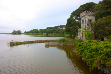 Fototapeta na wymiar The turret of Villa Orlando on the Lake Massaciuccoli