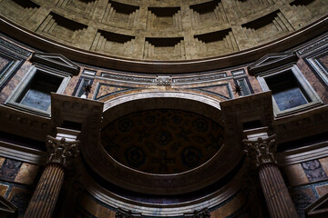 Obraz premium Altar under the dome of the Pantheon in Rome