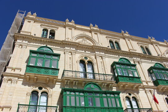Palais de la Valette (Malte) sous le ciel bleu