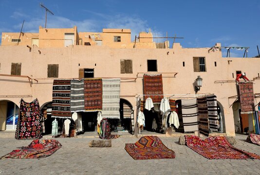 GHARDAIA, ALGERIA. TRADITIONAL ARCHITECTURE IN THE OASIS TOWN IN THE DESERT