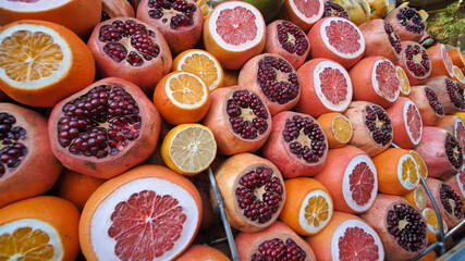 Sliced citrus fruits at the Turkish Bazaar.