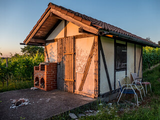 Weinbergshäuschen im Abendlicht