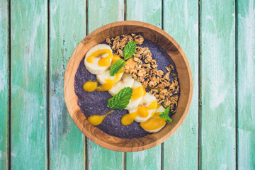 Smoothie bowl with banana and chia