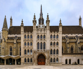 Fototapeta premium Gothic facade of Guildhall municipal building completed in 1440 with the grand entrance Guildhall Yard, London, England