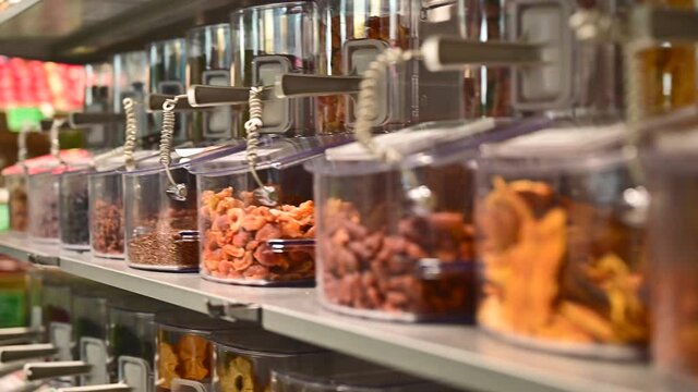 ドライフルーツの量り売り