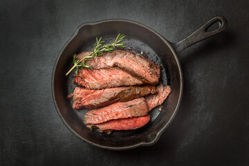 厚切りステーキ　thick slice of steak to enjoy outdoors
