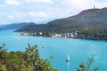 Obraz premium Sometimes called the Caribbean of the Alps, Worthersee is one of the larger lakes in Europe located in Austria