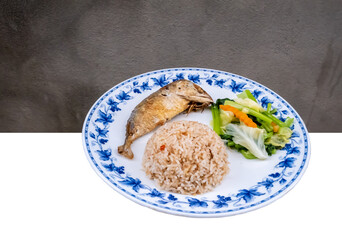 Fried mackerel and Rice with Spicy Shrimp Paste Dip and vegetable, Chinese cabbage, baby corn and carrots.