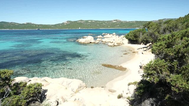 leerer Strand an der