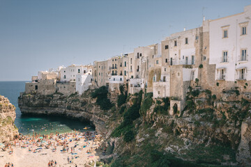 Fototapeta na wymiar view of the old town of polignano a mare
