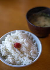 ご飯とお味噌汁　朝食のイメージ