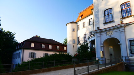Fototapeta na wymiar Laupheim, Deutschland: Blick auf den barocken Bau des Laupheimer Schlosses