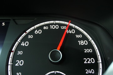 130 kilometres / heure