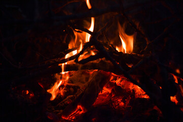 fire, flame, heat, firewood, burn, fireplace, hot, bonfire, flame, bonfire, burning, red, orange, warm, camp, night, light, camping, coal, black, yellow, barbecue, flame, danger, coal, firewood, smoke
