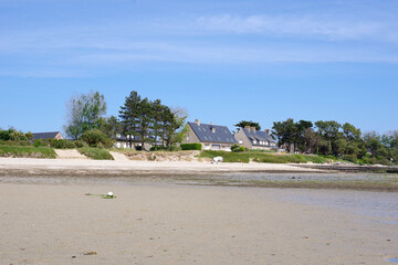 Maisons normandes au bord de la Manche