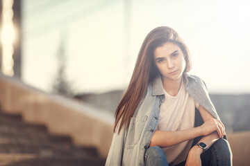 Summer sunny lifestyle fashion portrait. Young stylish hipster woman