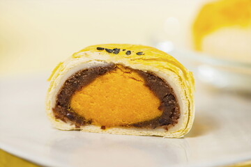 Cut the soufflé with a knife.