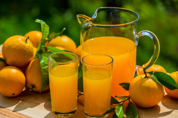 juice and oranges