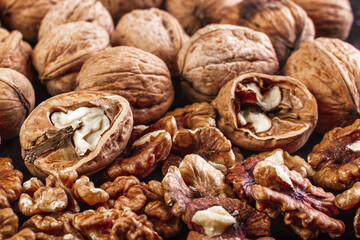 walnut in shells and peeled