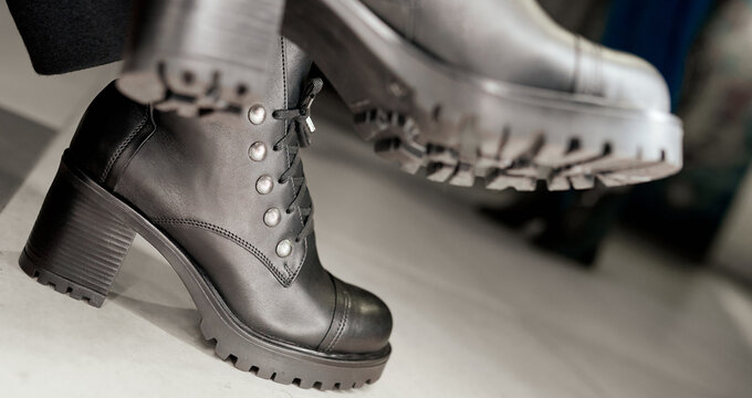 women's shoes rested on toe floor style 