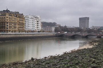 Donostia, Gipuzkoa/Basque Country; Dec. 28, 2018. Mouth of the Urumea river at low tide in Donostia-San Sebastian.