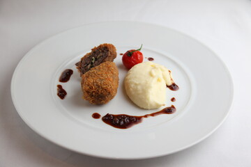 Cutlet with mash pure