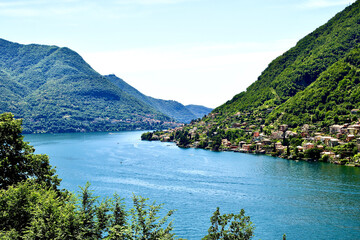 Fototapeta na wymiar beautiful view of Como lake Italy