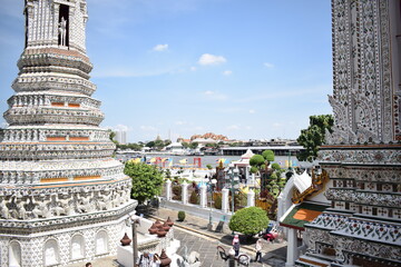 The majestic temples of Bangkok. 