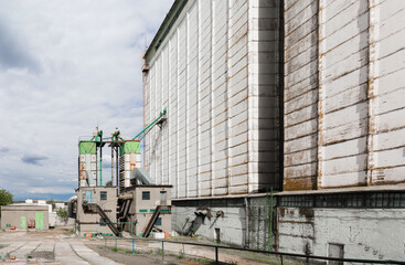 Naklejka premium Farming elevator and granary