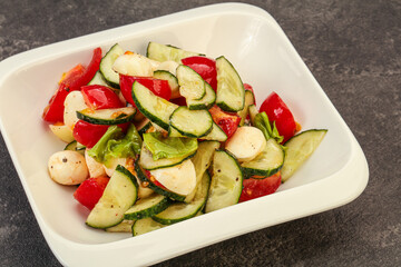 Salad with vegetables and mozzarlla
