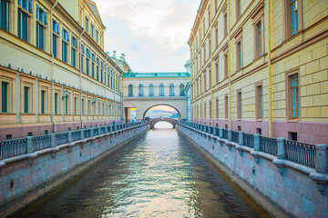 Fototapeta na wymiar View of canal in beautiful city in Saint Petersburg