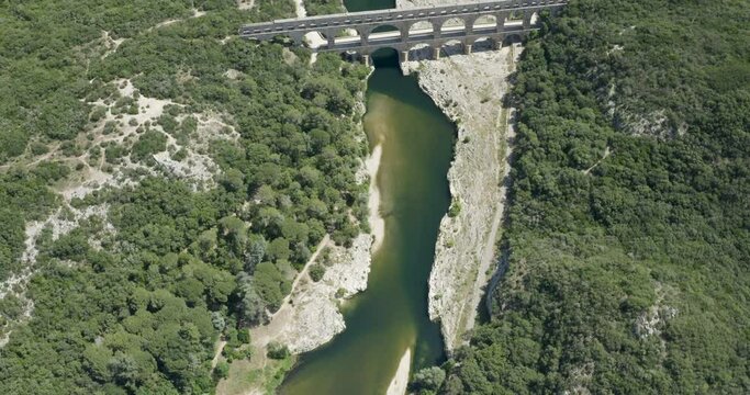 Flying around and above the "Pont du Gard", Occitanie