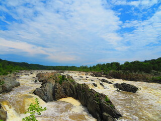 Fototapeta na wymiar hiking potomac river great falls