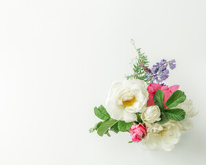 Obraz na płótnie Canvas Flower arrangement on a white background