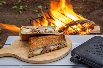 アウトドア料理　Outdoor cooking in a camping 