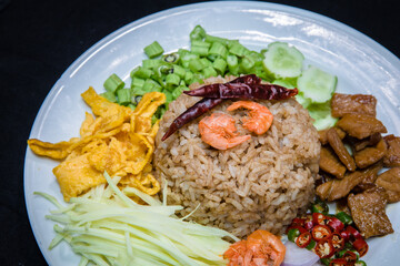 Rice mixed with shrimp paste, a meticulous menu of making Get a delicious full flavor flavor Thai food with charm