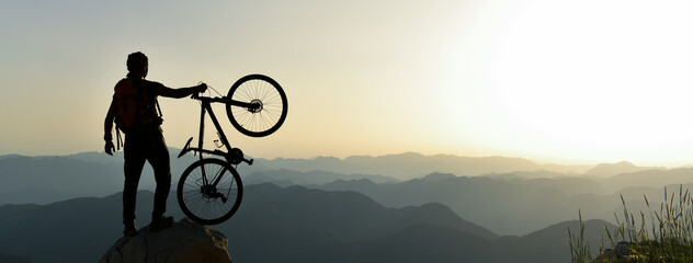 Fototapeta na wymiar Bicycle Enjoyment in Nature 
