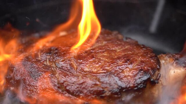 Steak mit Feuer