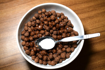 Leche y cereal de chocolate