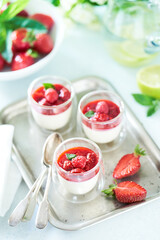 strawberry and cream cheese panna cota