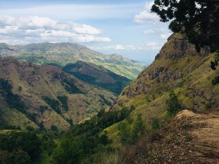 Fototapeta premium Stunning mountain range in Sri Lanka