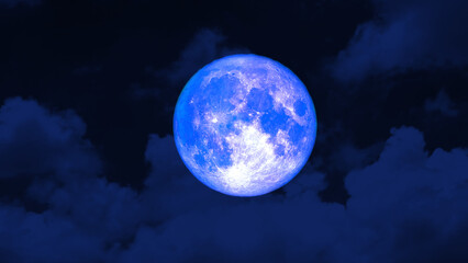 Super lune bleu fraise et ciel rouge nuit