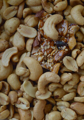 PEANUTS/CASHEWS