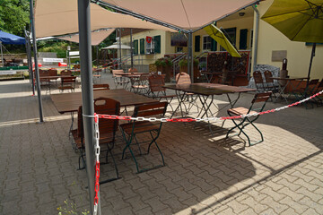 nach corona-krise wiedergeöffnetes gartenlokal, juni 2020