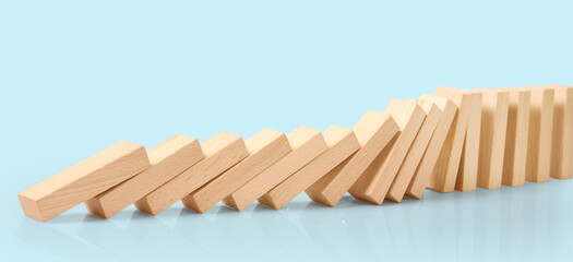 Domino effect stopped by unique