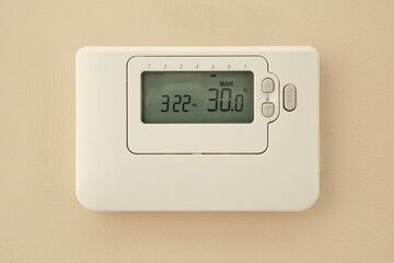 Thermometer showing room temperature of 30.0 °C during a heat wave in the UK. 