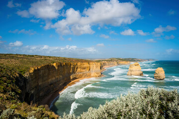 Fototapeta na wymiar The Twelve Apostles on the Great Ocean Road, Victoria, Australia.