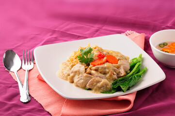 Instant noodles with Pork in gravy sauce, Easy dishes with work-at-work moments