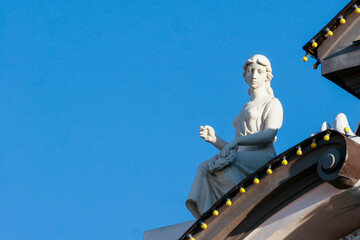 Kazan, Kremlin, sculpture of a girl on the roof
