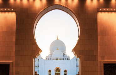 Sheikh Zayed Grand Mosque in Abu Dhabi panoramic view